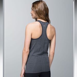Lululemon Women’s 4 Swiftly Tech‎ Racerback Tank Top Gray Black Stripe Athletic